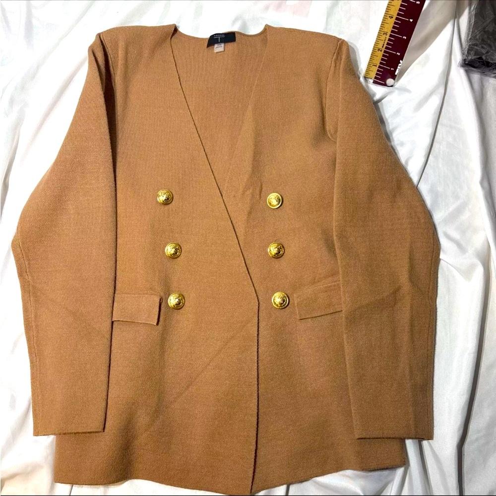 Women’s Tahari Camel Color Cardigan Sweater Size M